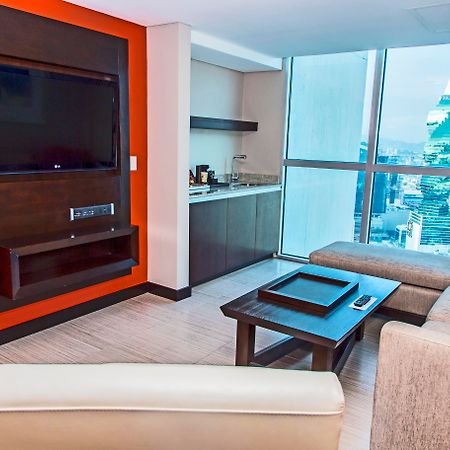 Megapolis Hotel Panama Eksteriør bilde A living room at the hotel