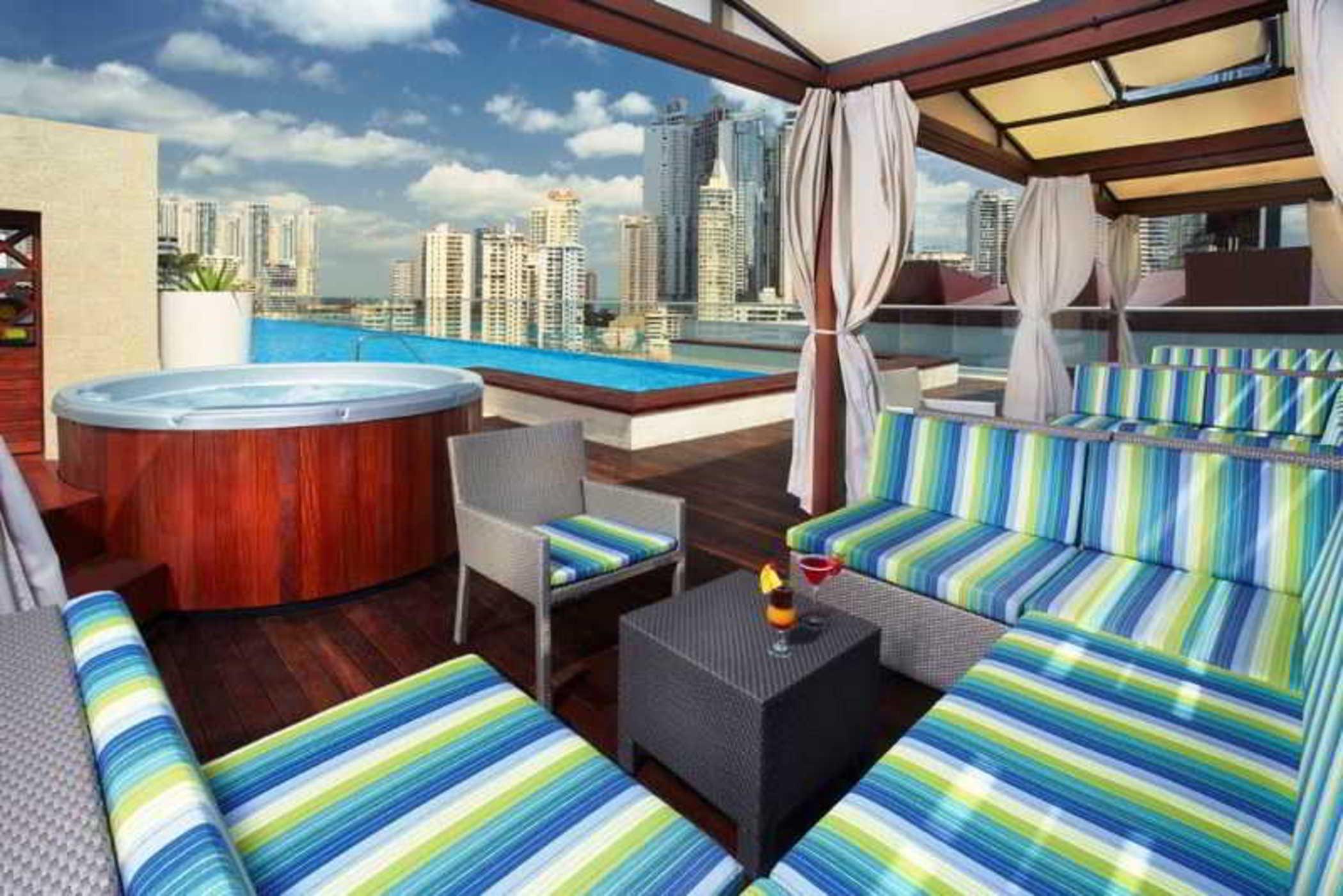 Megapolis Hotel Panama Eksteriør bilde Skyline Bar