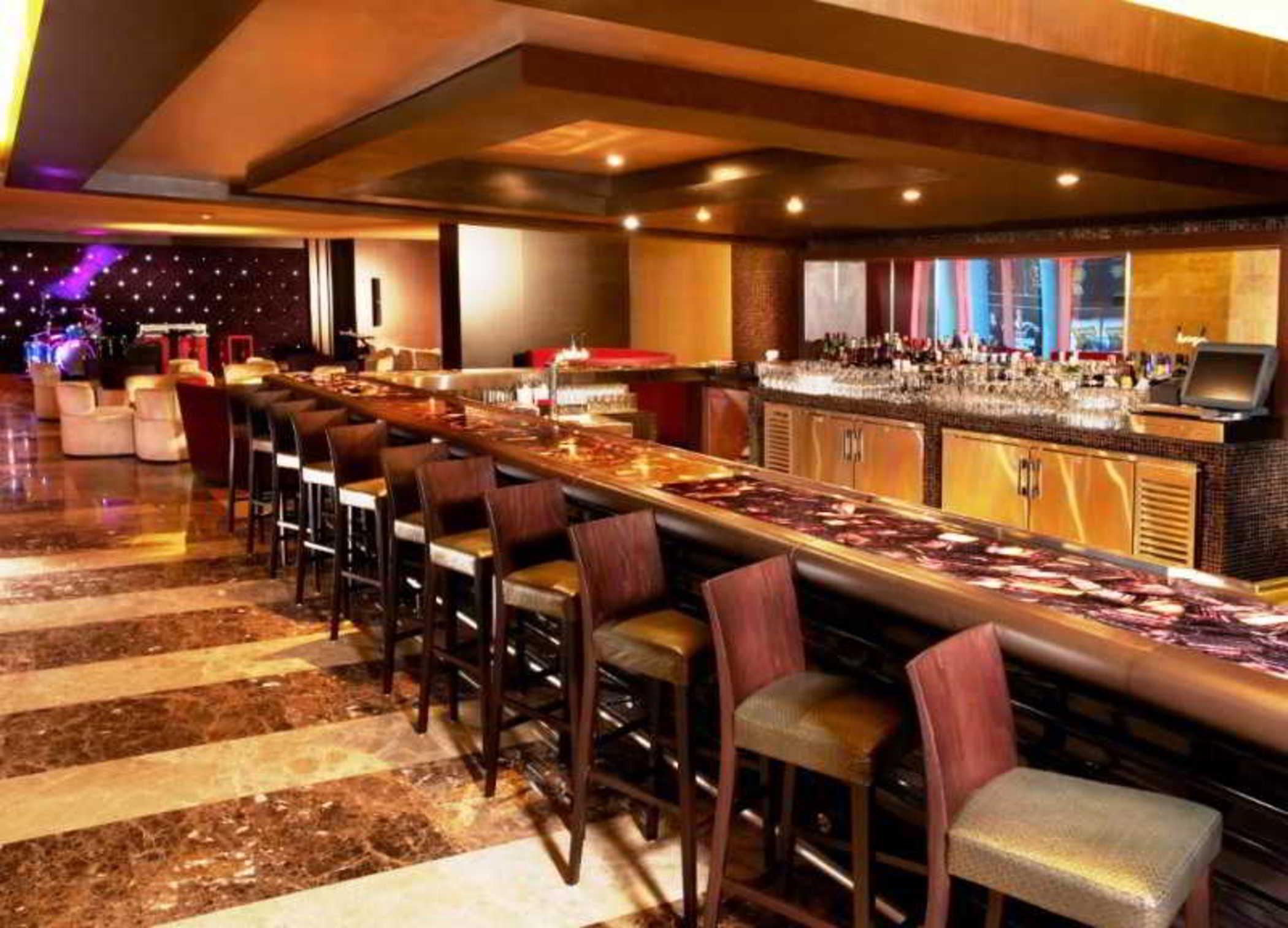 Megapolis Hotel Panama Eksteriør bilde The bar at the Wynn