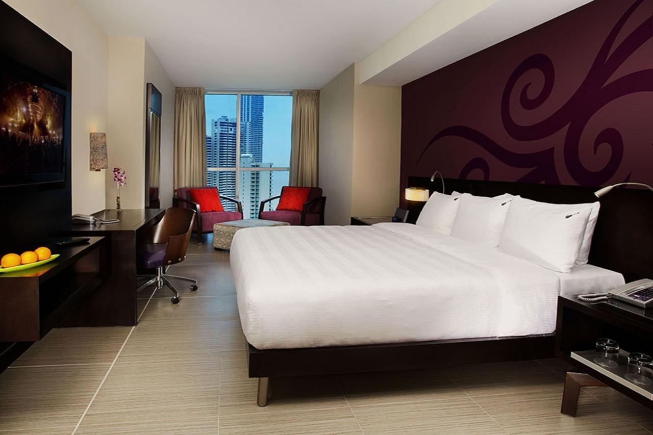 Megapolis Hotel Panama Eksteriør bilde A room at the hotel