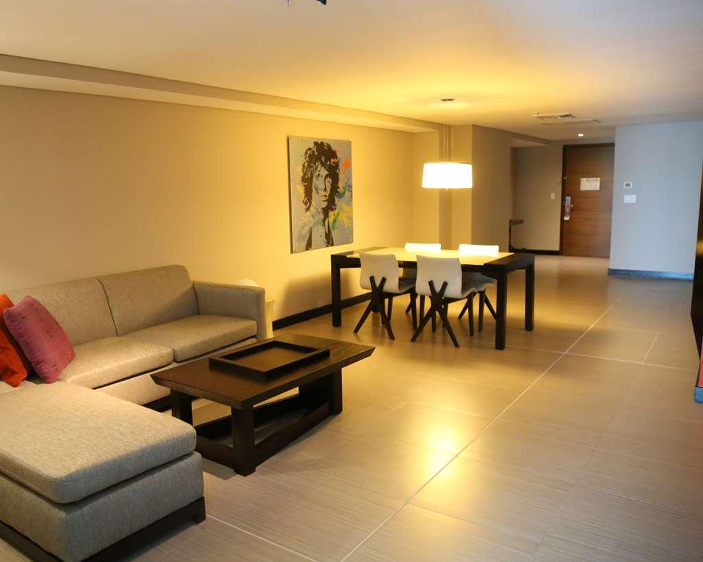 Megapolis Hotel Panama Rom bilde Living room