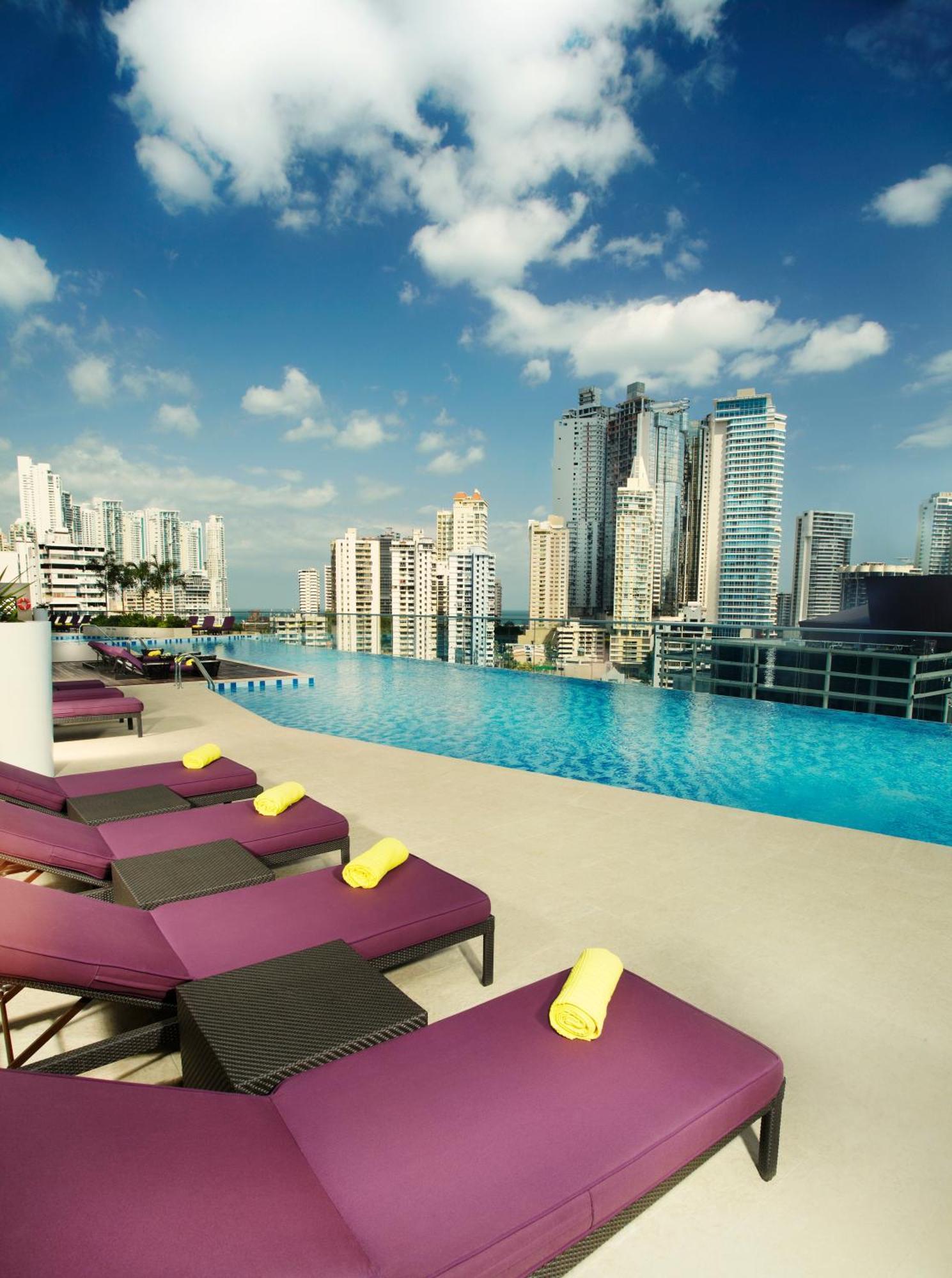 Megapolis Hotel Panama Eksteriør bilde View from the rooftop pool