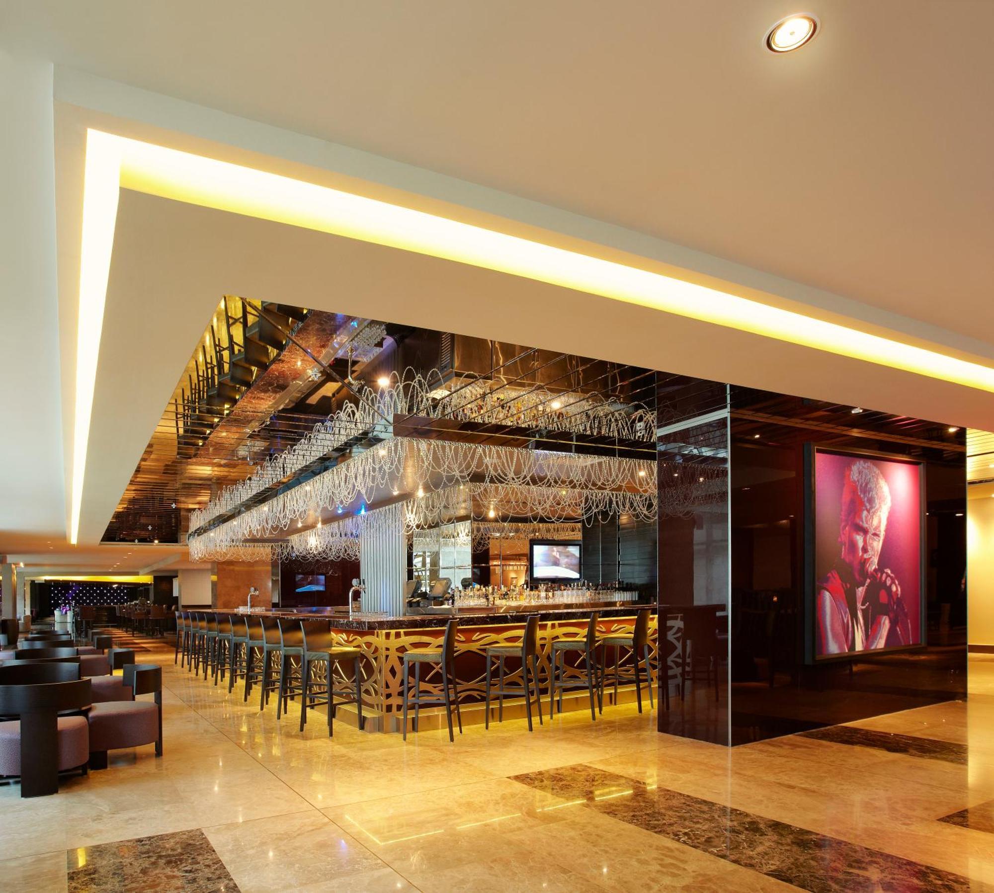 Megapolis Hotel Panama Eksteriør bilde The bar at the lobby