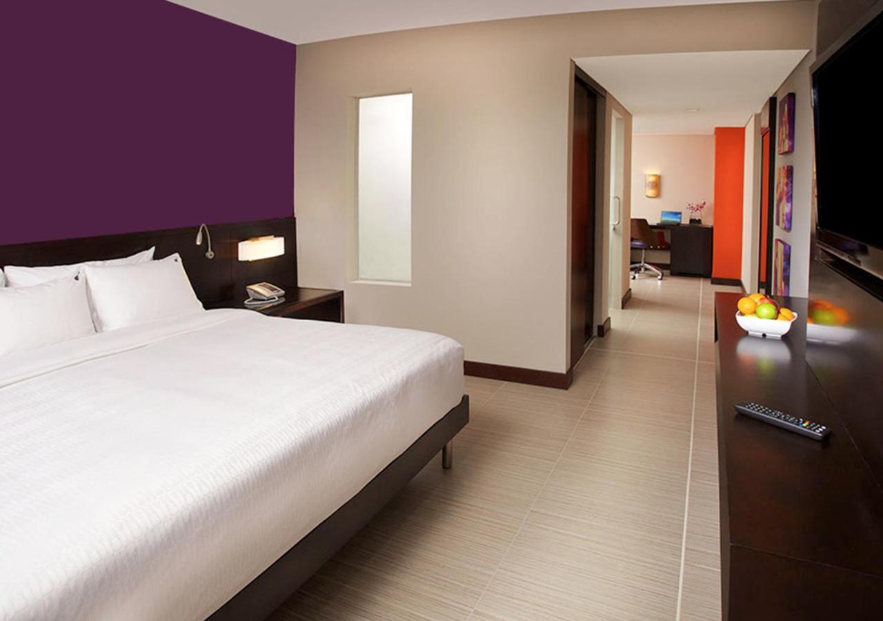 Megapolis Hotel Panama Eksteriør bilde Suite