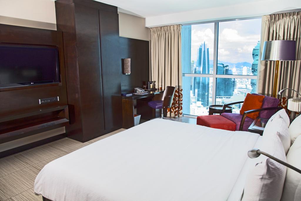 Megapolis Hotel Panama Eksteriør bilde A guest room at the hotel