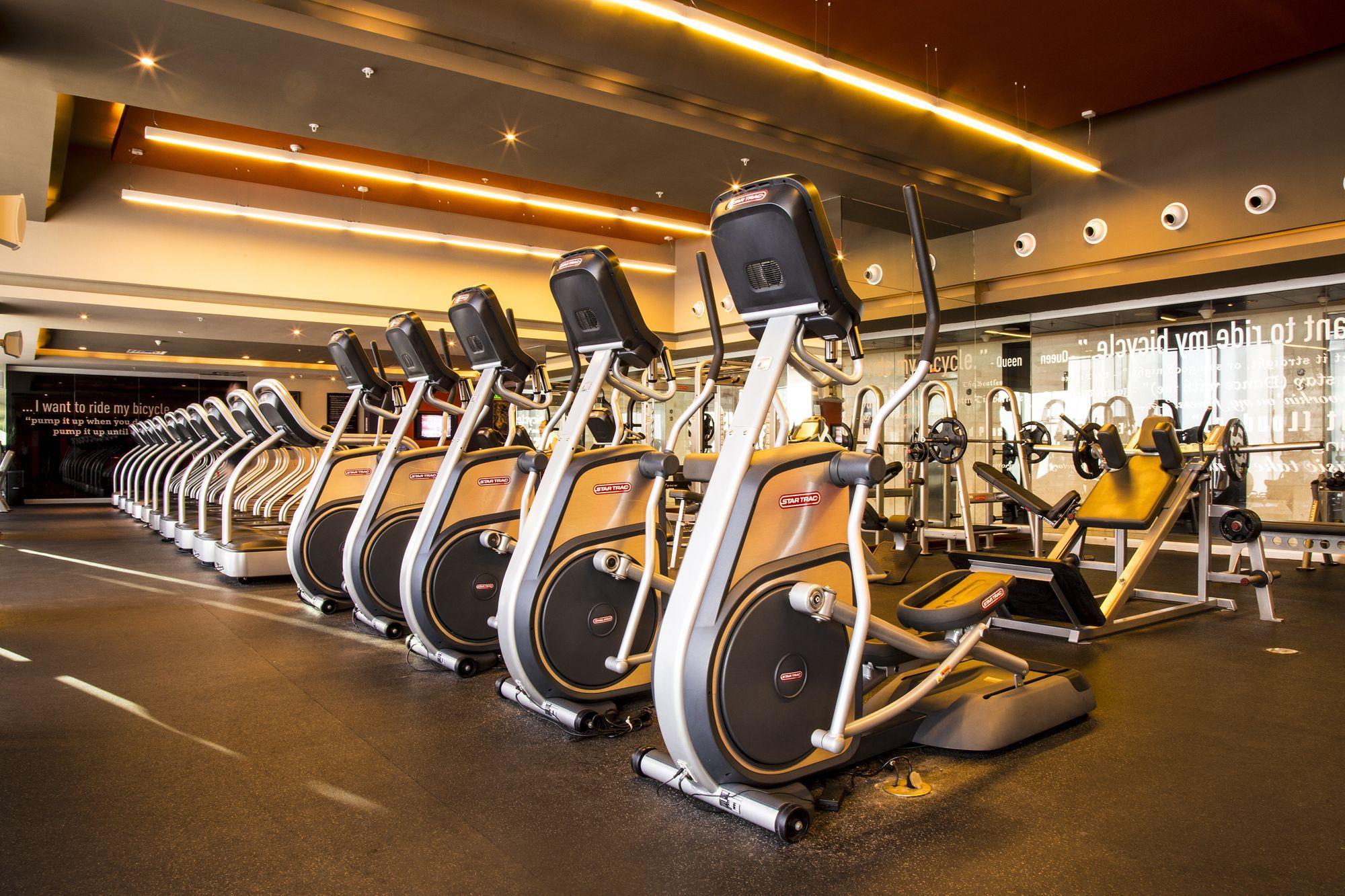 Megapolis Hotel Panama Eksteriør bilde Elliptical cross trainer